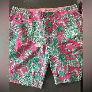 Lilly Pulitzer Originals Shorts, sz 6, 10” inseam, Hotty Pink Scorpion Bowl